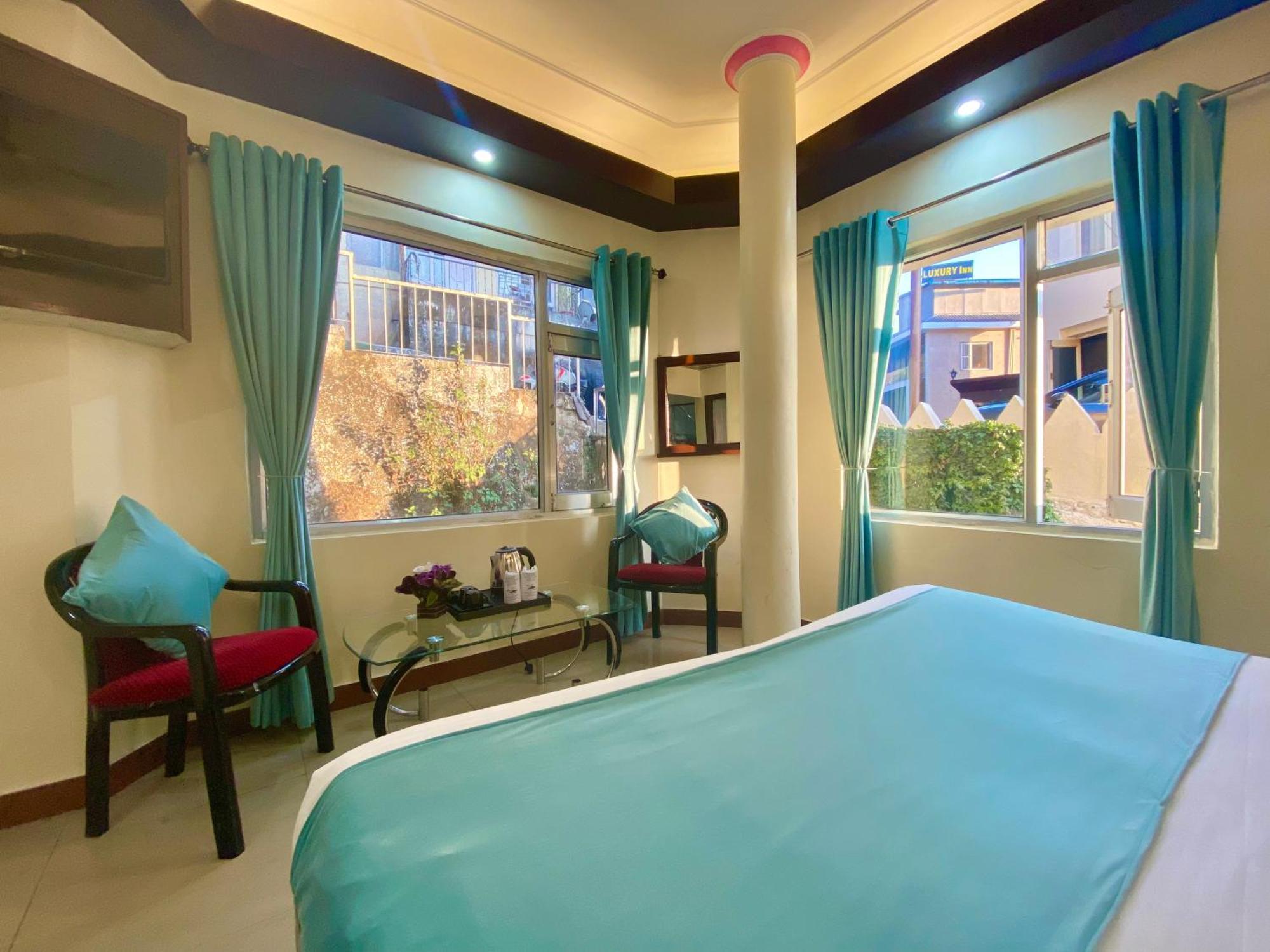 מוסורי Riversun Hotel Mall Road מראה חיצוני תמונה