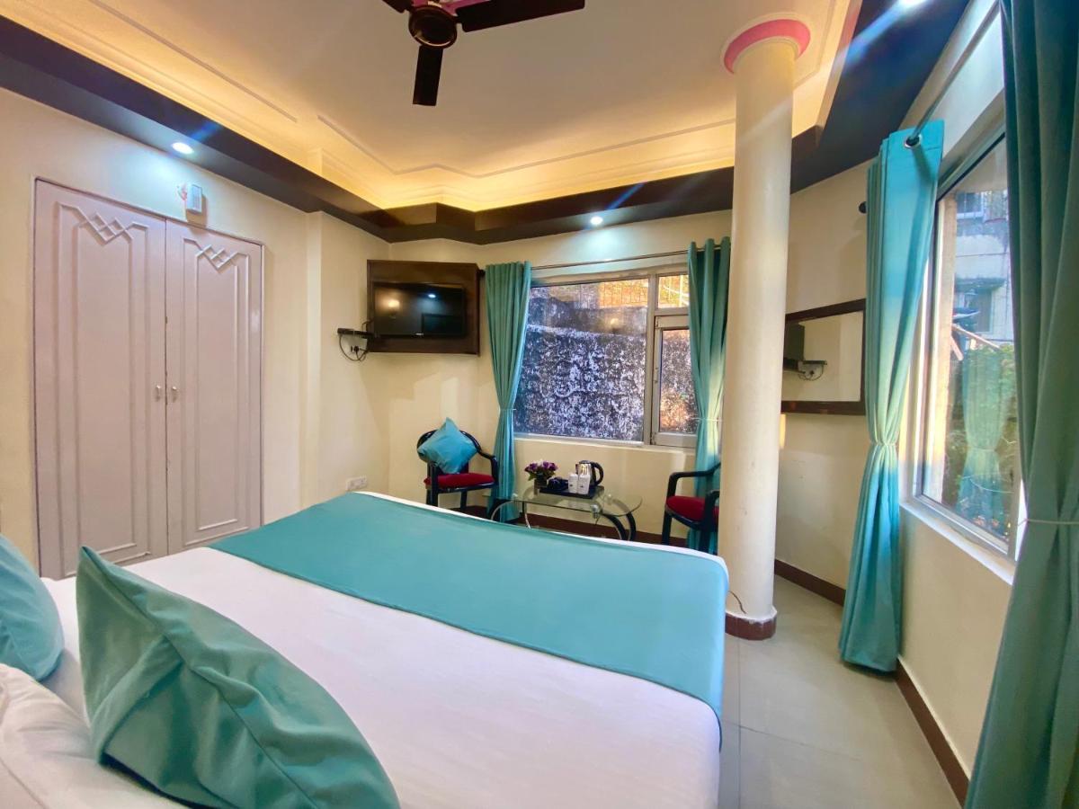 מוסורי Riversun Hotel Mall Road מראה חיצוני תמונה