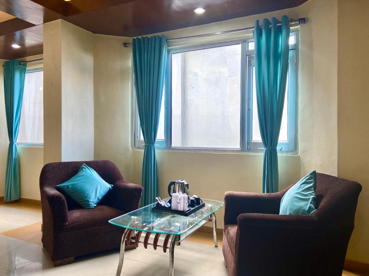 מוסורי Riversun Hotel Mall Road מראה חיצוני תמונה