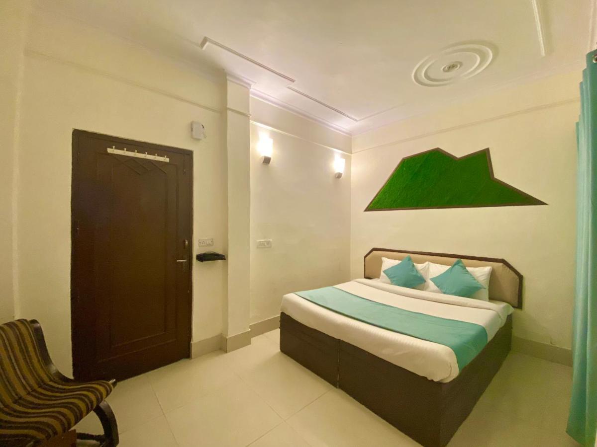 מוסורי Riversun Hotel Mall Road מראה חיצוני תמונה